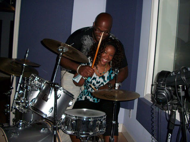 lee-wanda-drums4